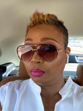 Meet your Posher, Lakia